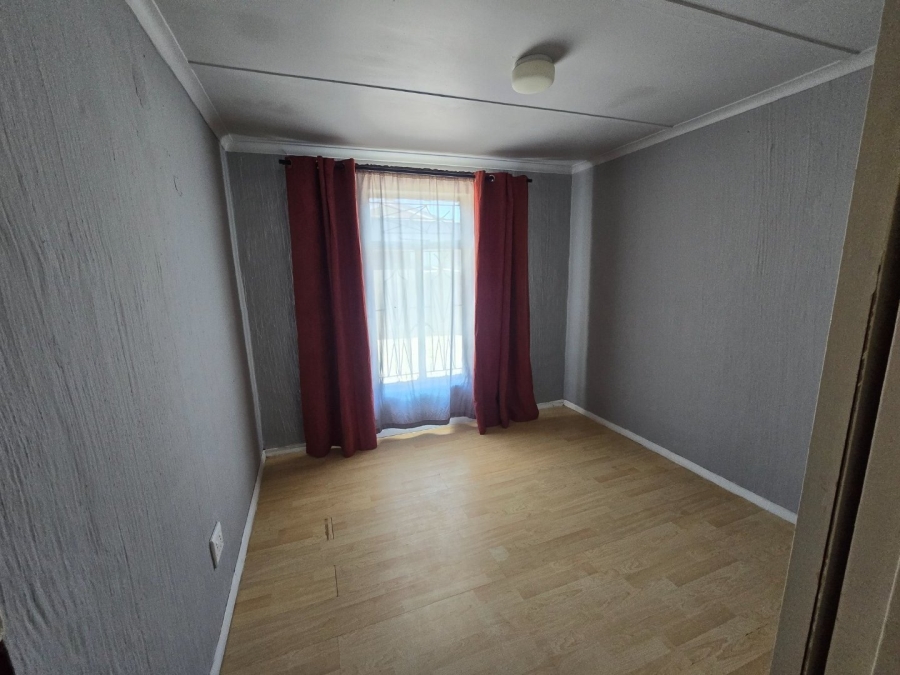 3 Bedroom Property for Sale in Portlands Western Cape